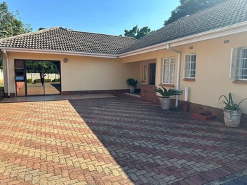 4 Bed House For Rent In Borrowdale