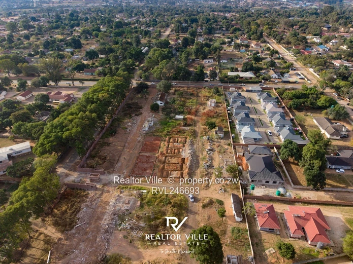 400m² Serviced Stand in Waterfalls - Gravel Roa
