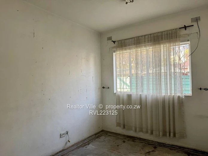 Prime Retail Space for Rent in Avenues