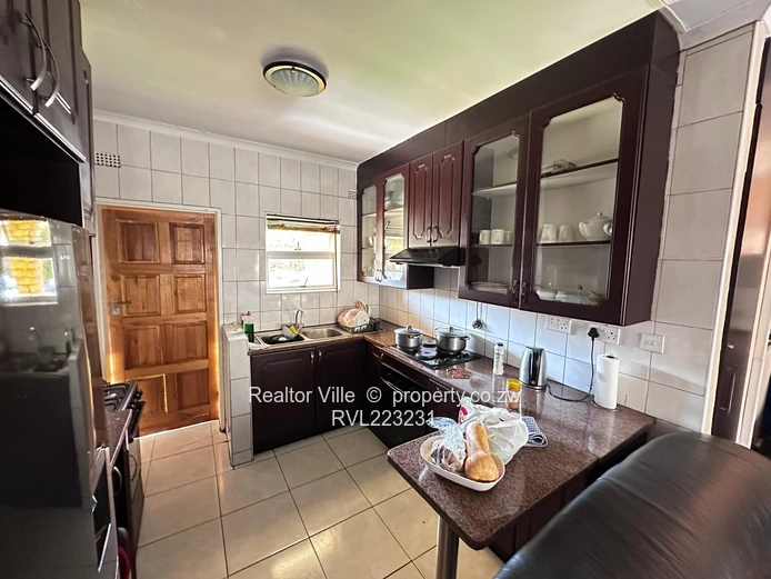 Charming 2-Bedroom Garden Flat for Rent in Madokero Mews