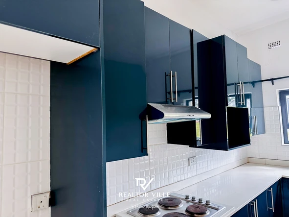 3 Bedroom Flat & Apartment