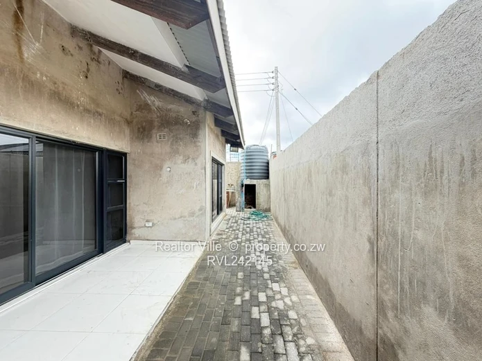 Modern 3-bed House in Mabvazuva, Ruwa 