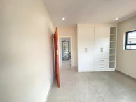 4 Bedroom Flat & Apartment