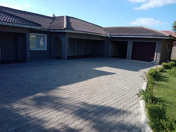 Spacious 5 Bed House for Sale in Bulawayo