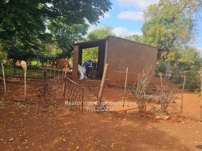 266 Hectare Farm for sale in Nyamandlovu For Sale