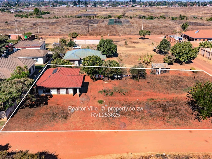 1000m² Stand with Gravel Road Frontage in Belvedere