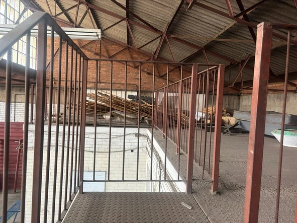 Warehouse & Factory