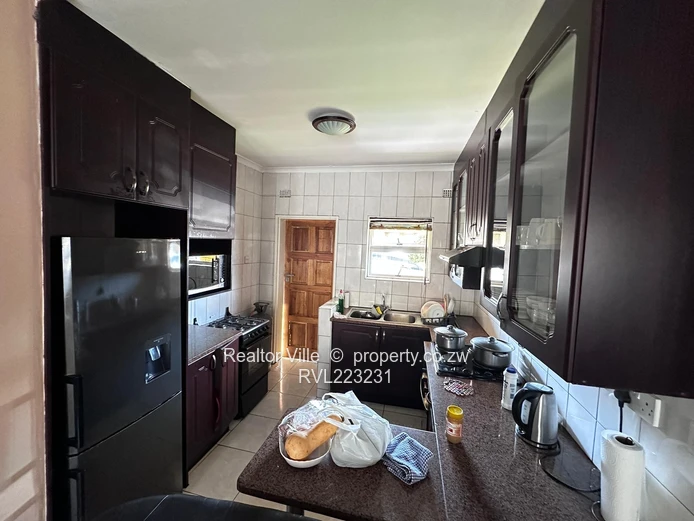 Charming 2-Bedroom Garden Flat for Rent in Madokero Mews