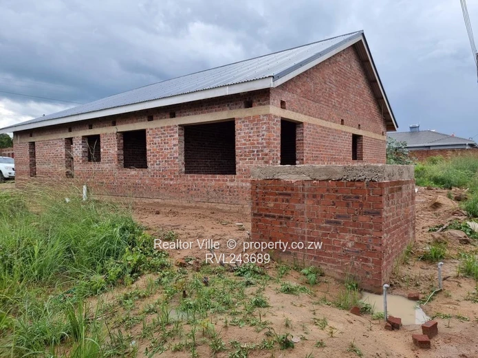 4 Bedroom Incomplete House in Mabvazuva 