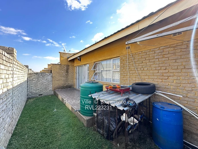 Charming 2-Bedroom Garden Flat for Rent in Madokero Mews