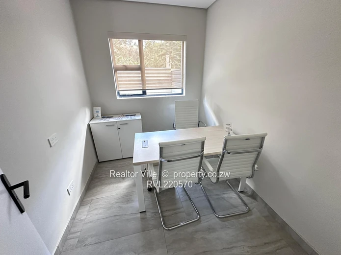 Charming 3-Bedroom Garden Flat with Borehole in Greendale