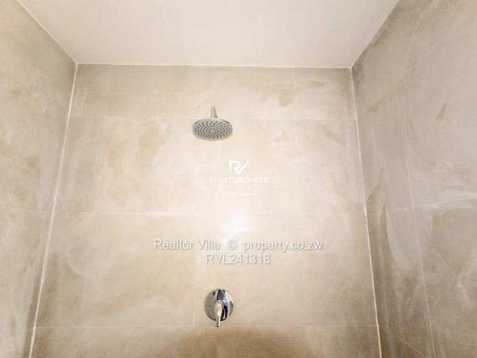 Light-Filled 4-Bed Townhouse, Westgate — Borehole