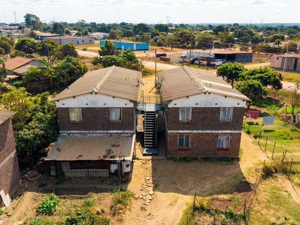 2 Bedroom Flat & Apartment