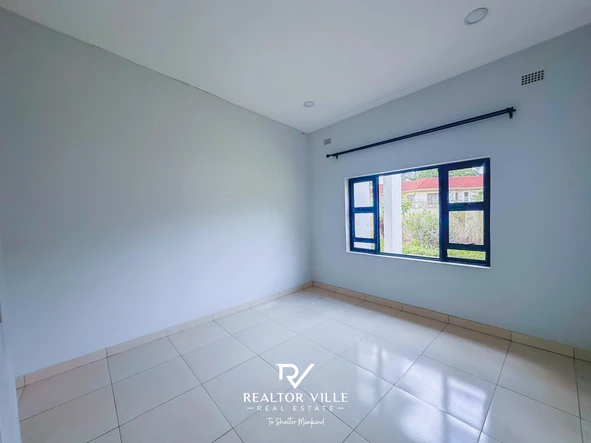 3 Bedroom Flat & Apartment