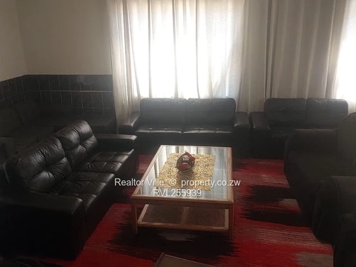 Glen Lorne 5-Bed Townhouse Complex with Pool & Borehole