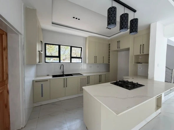 4 Bedroom Garden Flat