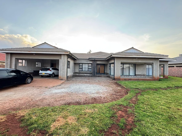 Spacious 5-Bedroom Family House for Rent in Mount Pleasant Heights, Harare