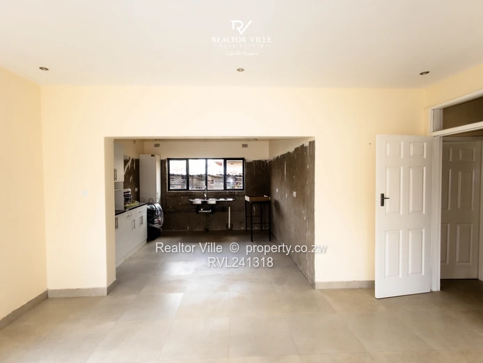 Light-Filled 4-Bed Townhouse, Westgate — Borehole