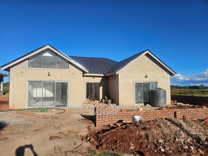 500m² Stand Nyeredzi Ridge – Newly Built Home