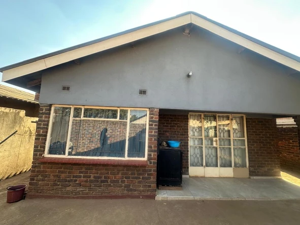 5 Bedroom House
