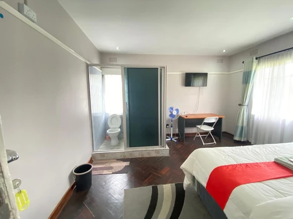 Hotel & Lodge