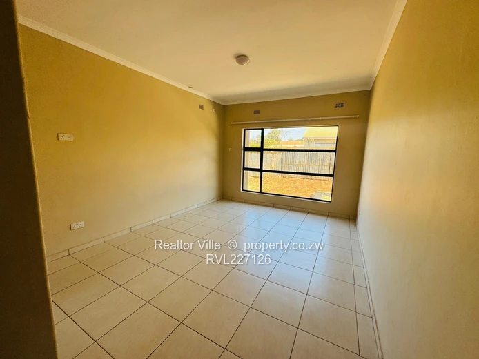 Charming 3-Bedroom Garden Flat for Sale in Malborough