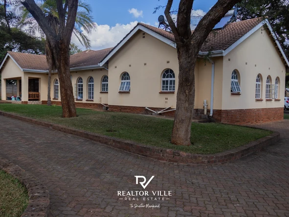 7 Bedroom House