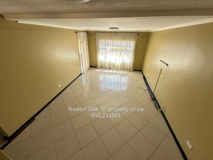 Morden 3 bed duplex flat to let